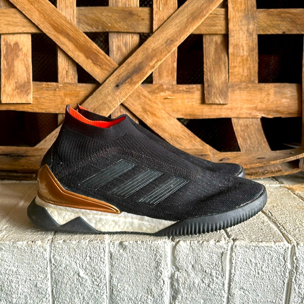 Adidas Predator Tango Soccer Slip on Size 7.5